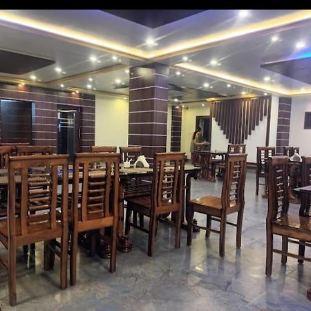 Prince Palace Jhargram Luaran gambar