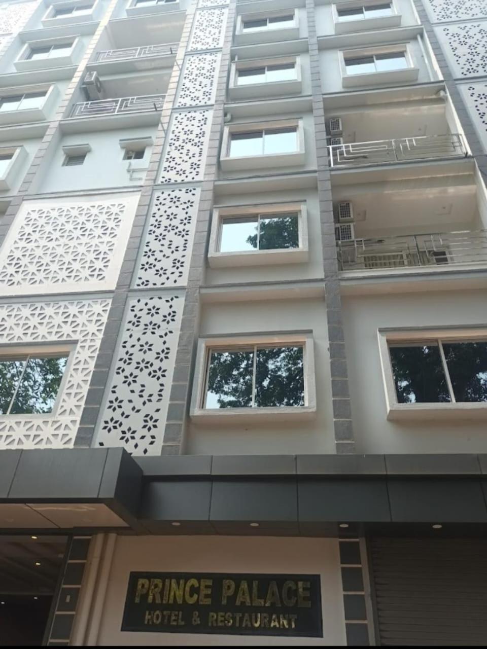 Prince Palace Jhargram Luaran gambar